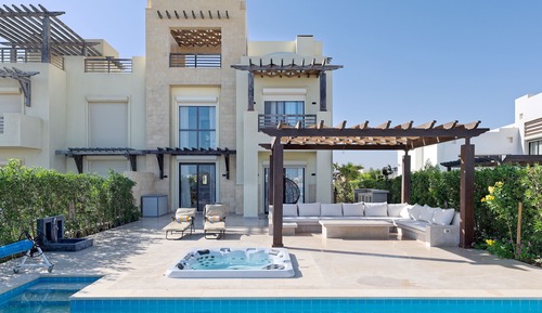 Villa exclusiva, vistas a la laguna