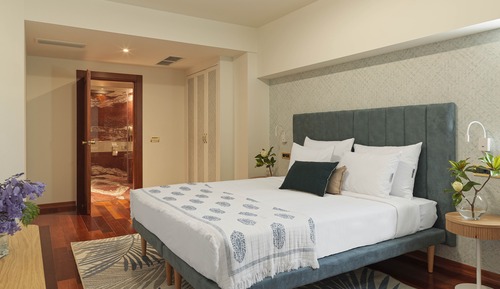 Suite ejecutiva, vistas a la piscina