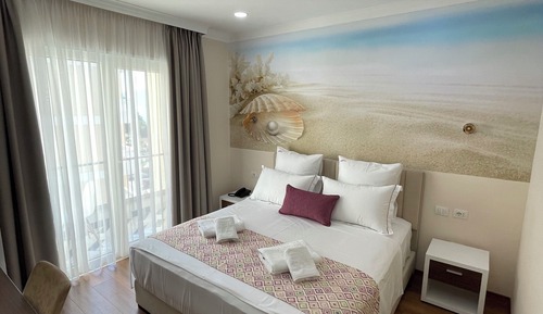 Habitación estándar con 1 cama doble o 2 individuales