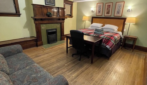 Comfort Quadruple Room, Courtyard View