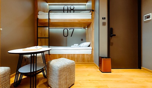 Dormitorio compartido básico, vistas a la ciudad