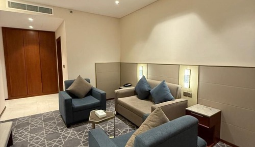 Suite, 1 cama de matrimonio grande, en esquina