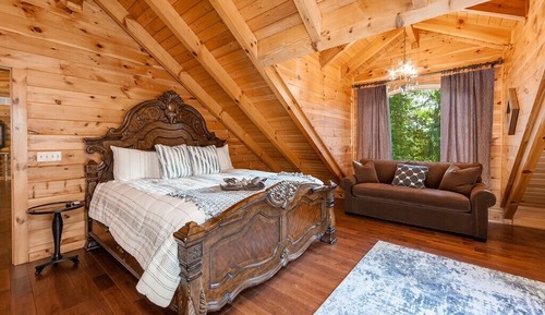 Cabaña, varias camas, bañera de hidromasaje (Legend Crest Lodge)