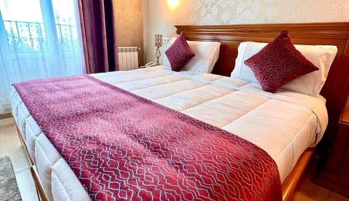 Habitación estándar con 1 cama doble o 2 individuales