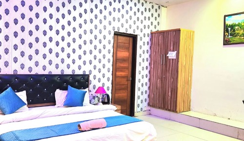 Deluxe Double Room, City View