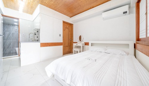 Habitación básica, 1 habitación (Room 103)