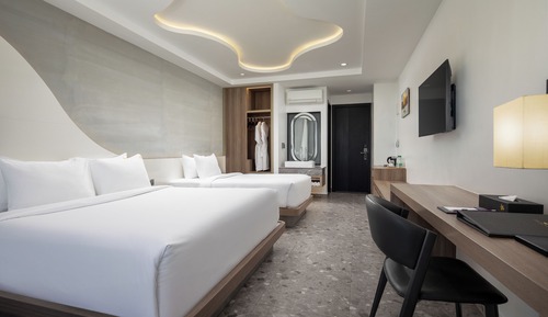 Habitación triple Deluxe, 1 habitación, vistas a la ciudad