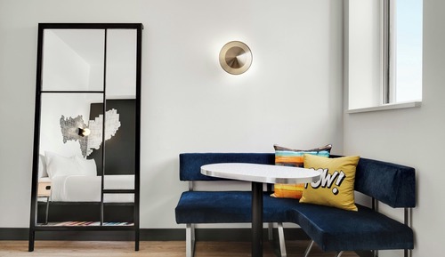 Habitación, 1 cama de matrimonio grande, no fumadores (Mobility/Hearing Access, Roll-In Shwr)