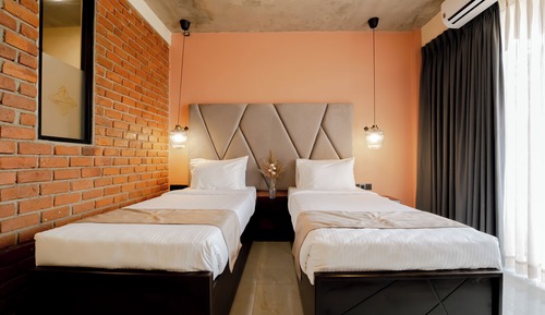 Habitación estándar con 1 cama doble o 2 individuales