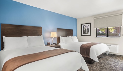 Habitación, 2 camas de matrimonio (Hearing Impaired)