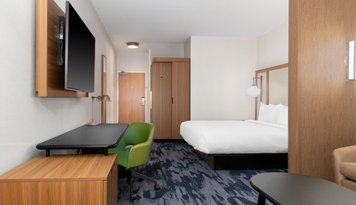 Suite, 1 cama de matrimonio grande con sofá cama (Mobility Accessible, Tub)