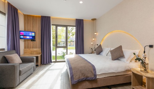 Habitación superior, vistas a la piscina