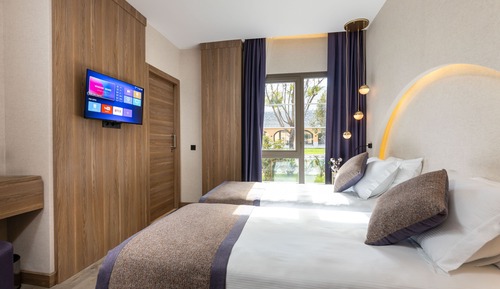 Habitación económica, vistas a la piscina