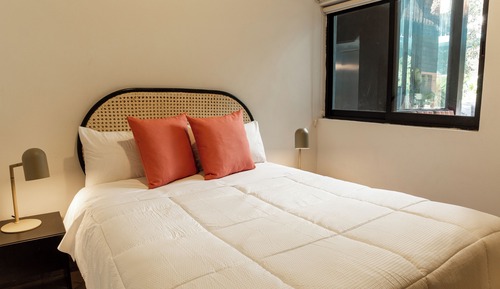 Apartamento ejecutivo, 1 habitación, cocina, planta baja