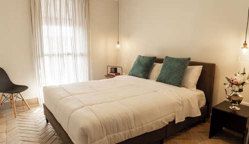 Apartamento familiar, 2 habitaciones, cocina, vistas a la ciudad
