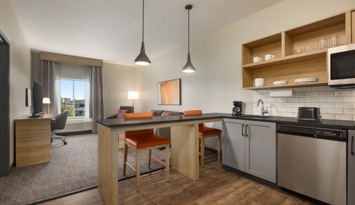 Suite estudio, 2 camas de matrimonio, accesible para personas con discapacidad (Communications)