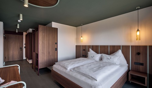 Suite de diseño, 1 cama de matrimonio grande, balcón