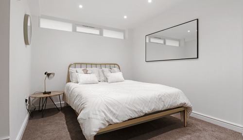 Estudio superior, patio, vistas al patio