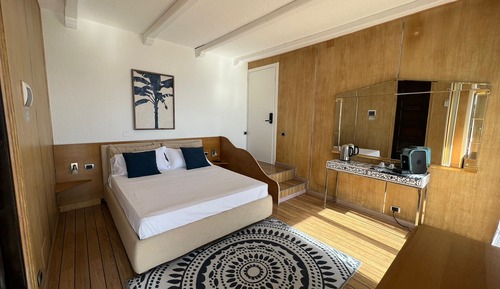 Habitación superior, balcón, vistas al mar