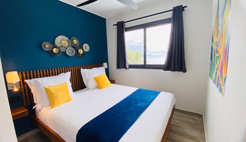 Habitación Confort, vistas parciales al mar