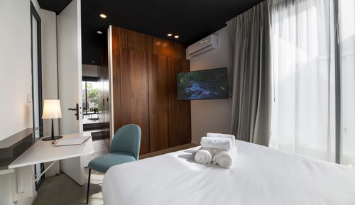 Apartamento, vistas al jardín, planta baja