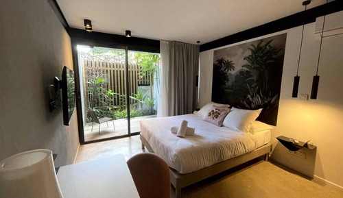 Apartamento, vistas al jardín, planta baja