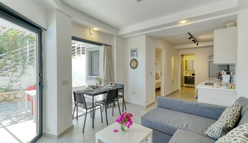 Apartamento junior, junto a la piscina