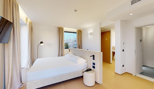 Superior Panoramic View Luxury Room