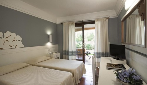 Apartamento, 2 habitaciones, fumadores, patio