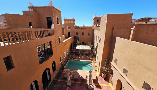 Habitación superior, baño privado, vistas a la piscina