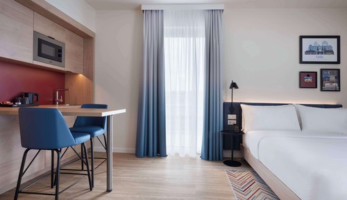 Estudio, 1 cama de matrimonio grande