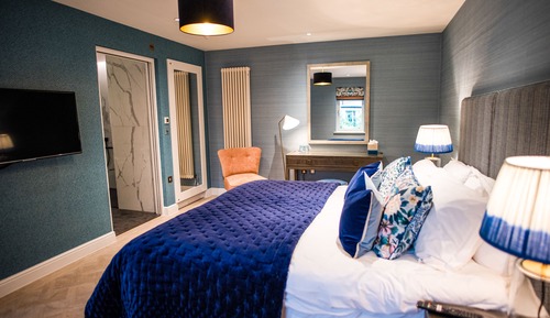 Habitación Deluxe doble, 1 cama de matrimonio grande, vistas a la piscina