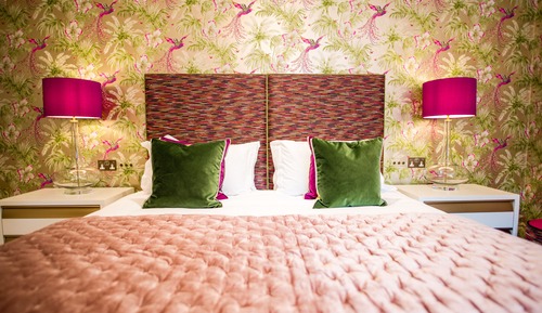 Habitación Deluxe doble, 1 cama de matrimonio grande, vistas a la piscina