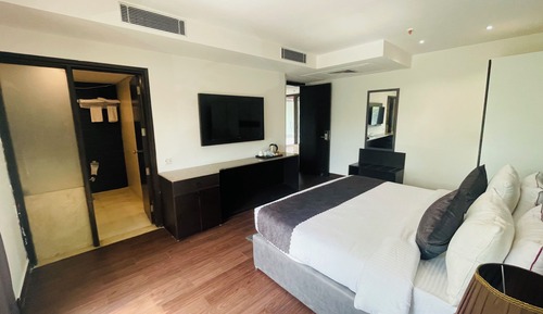 Superior Room with City View