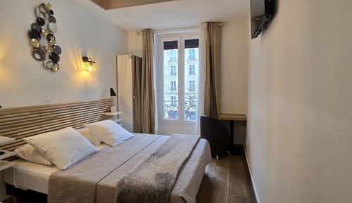 Habitación estándar doble, 1 cama de matrimonio (no elevator)