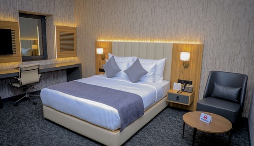 Habitación Deluxe, 1 cama de matrimonio, no fumadores, vistas a la ciudad