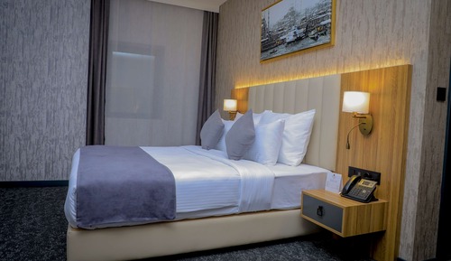 Habitación Deluxe, 1 cama de matrimonio, no fumadores, vistas al jardín