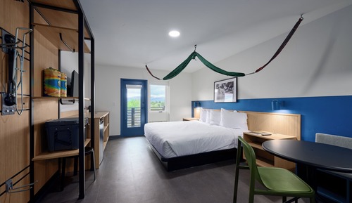 Habitación estándar, 1 cama de matrimonio grande, balcón, vistas a la montaña