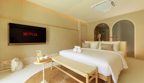 Deluxe Double Room, Pool View