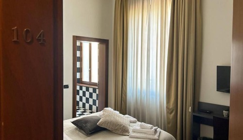 Habitación estándar con 1 cama doble o 2 individuales