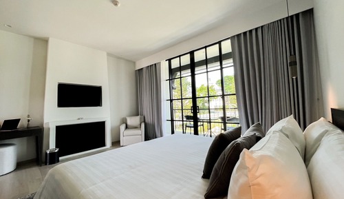 Habitación Deluxe (Deluxe Corner with Bathtub)