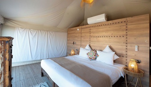 Tienda clásica, 1 cama doble, vistas a la montaña