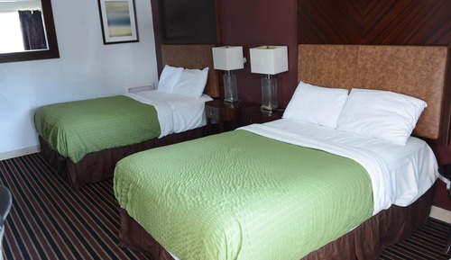 Habitación básica con 1 cama doble o 2 individuales, fumadores