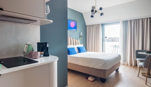 Medium Studio, Kitchenette, Terrace