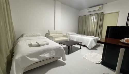 Habitación con 2 camas individuales