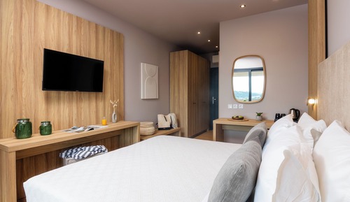 Habitación superior con 1 cama doble o 2 individuales, 1 cama doble o 2 individuales, vistas al mar