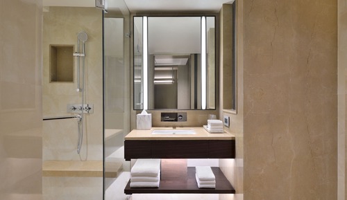 Habitación Deluxe, 1 cama de matrimonio grande, no fumadores, vistas a la piscina