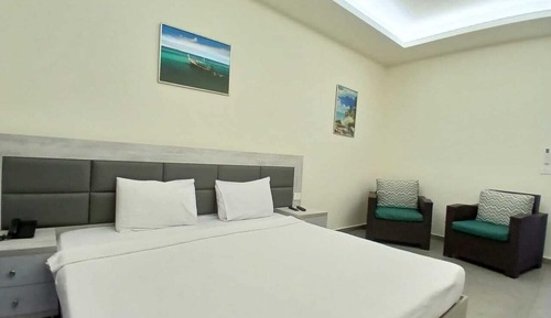 Habitación Confort con 1 cama doble o 2 individuales, balcón, vistas parciales al mar