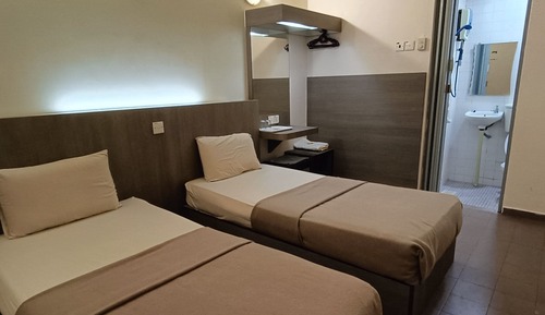 Habitación económica con 1 cama doble o 2 individuales