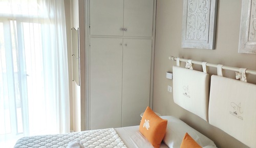 Habitación clásica, vistas parciales al mar